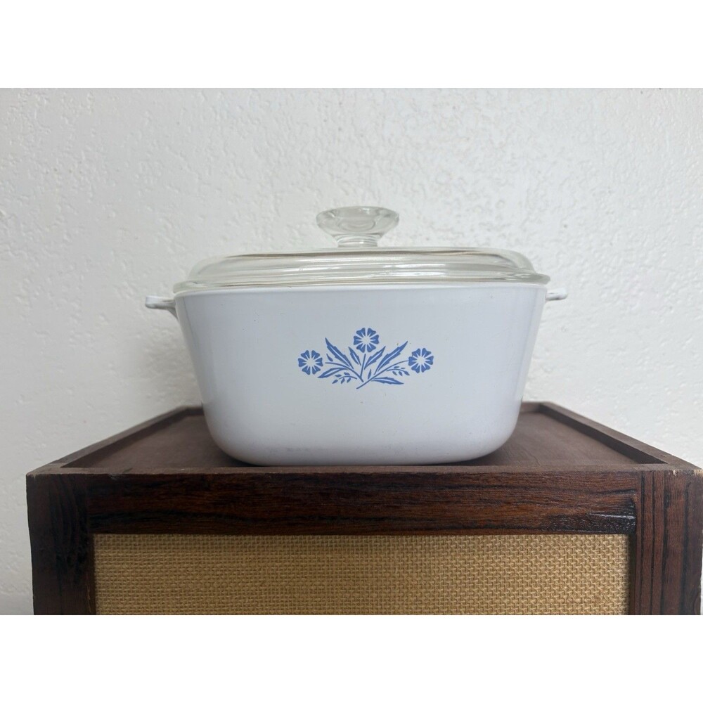 vintage CorningWare Blue Cornflower 2.5 QT square casserole dish with lid
